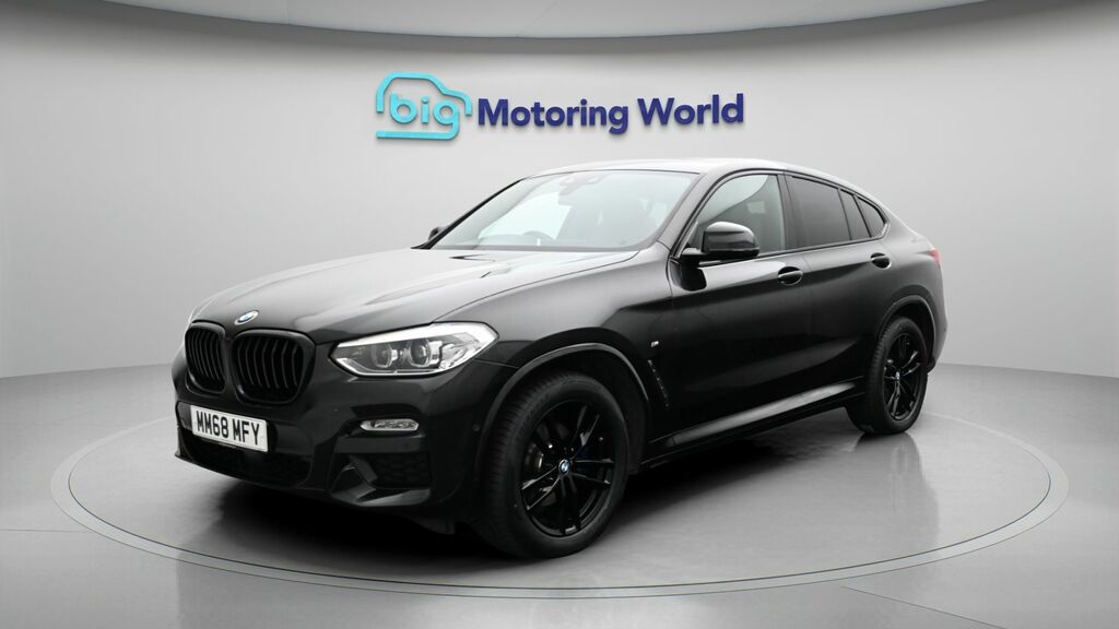 BMW X4 M M Sport Black #3