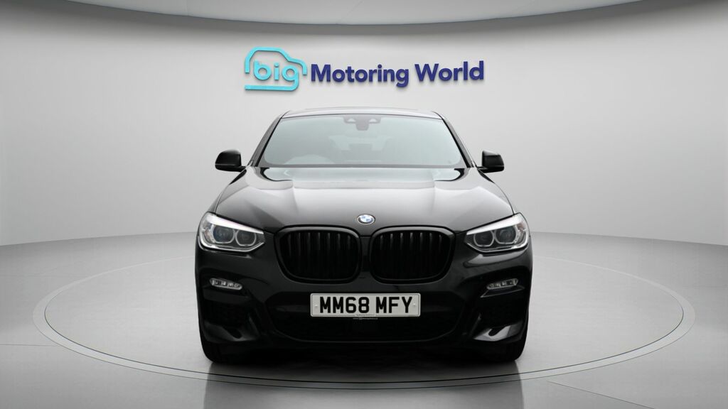 BMW X4 M M Sport Black #2