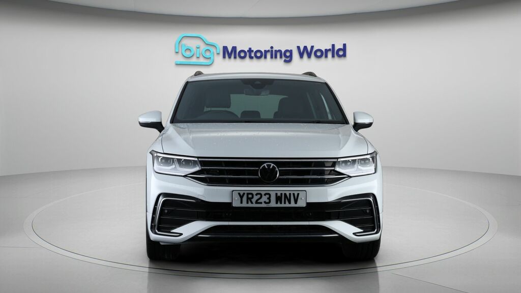 Volkswagen Tiguan R-line YR23WNV White #2
