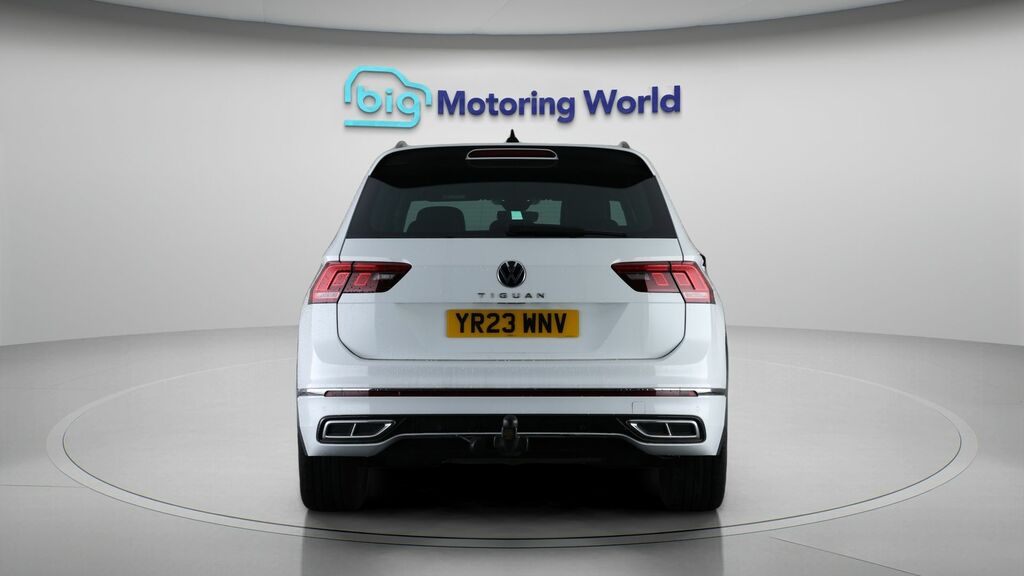 Volkswagen Tiguan R-line YR23WNV White #6
