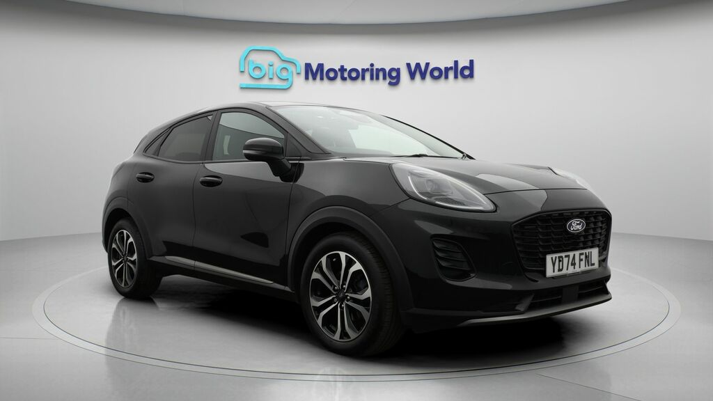 Ford Puma Titanium Black