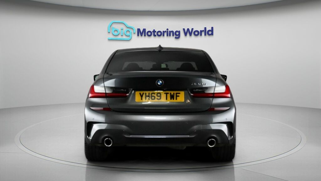 BMW 3 Series M Sport YH69TWF Grey #6
