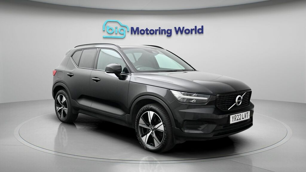 Volvo XC40 Plus Black