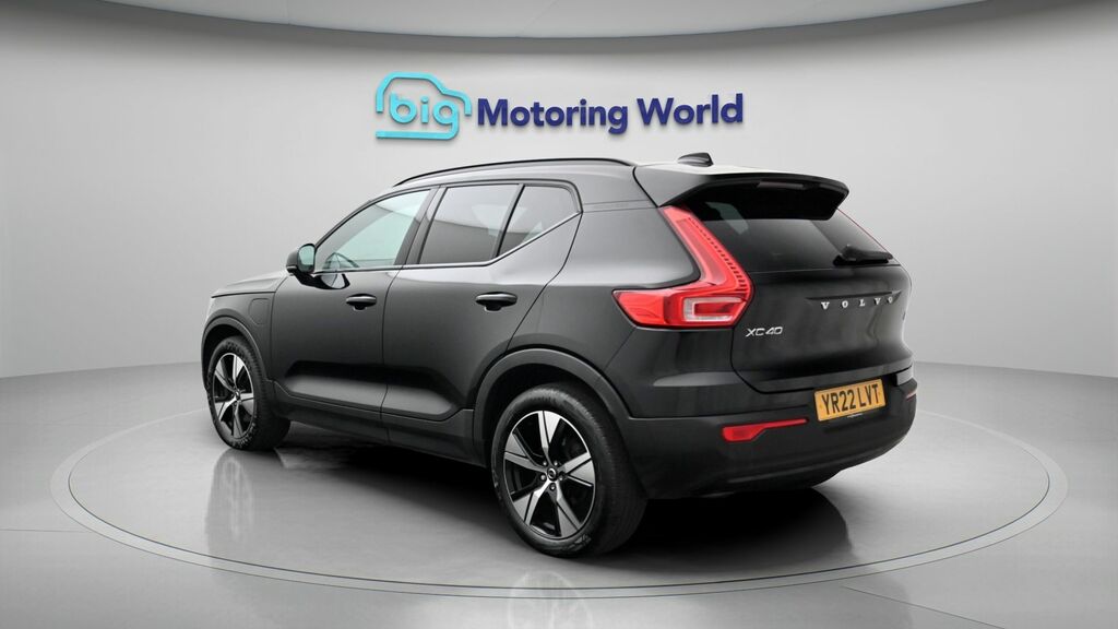 Volvo XC40 Plus YR22LVT Black #5