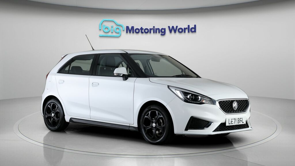 MG MG3 Exclusive Nav White