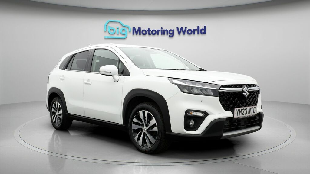 Suzuki S Cross Ultra White