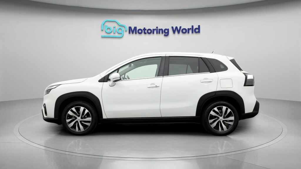 Suzuki S Cross Ultra White #4