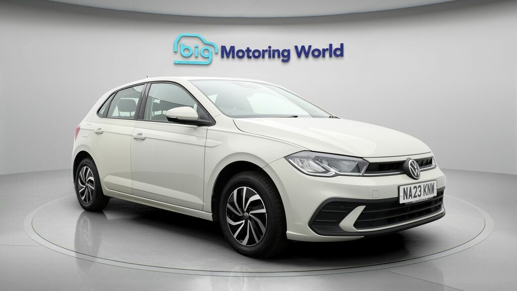 Volkswagen Polo Life Grey