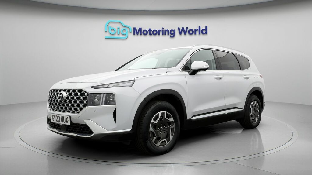 Hyundai Santa Fe Premium White #3