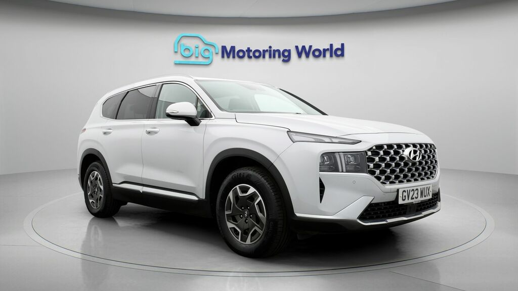Hyundai Santa Fe Premium White
