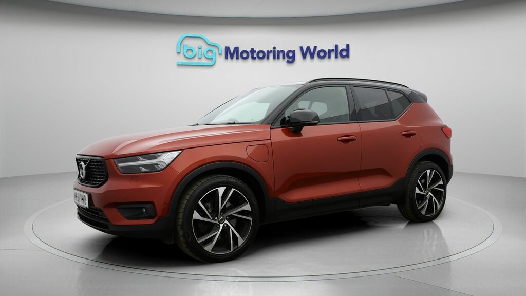 Volvo XC40 R-design Pro MW21NWB Red #3