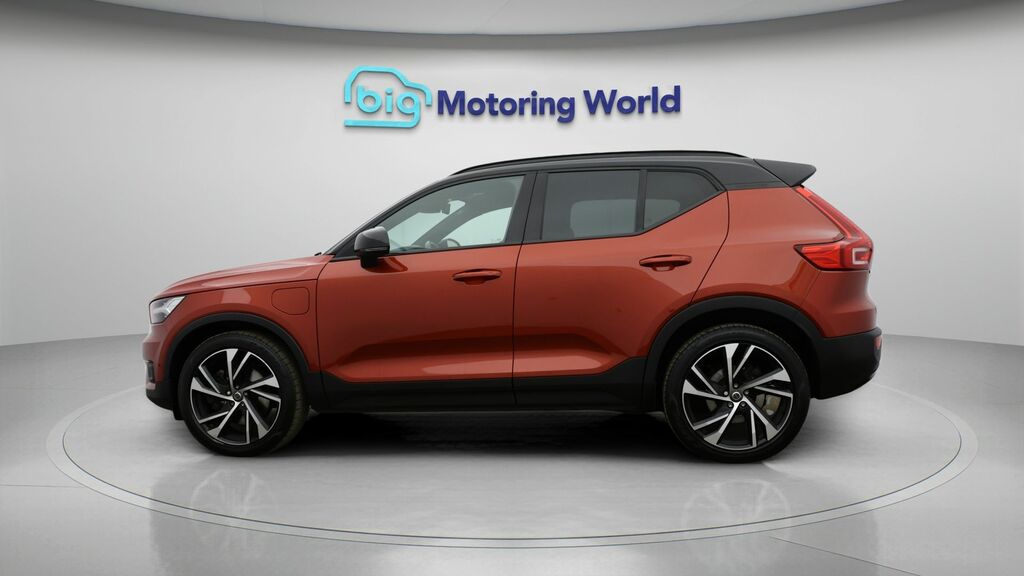 Volvo XC40 R-design Pro MW21NWB Red #4