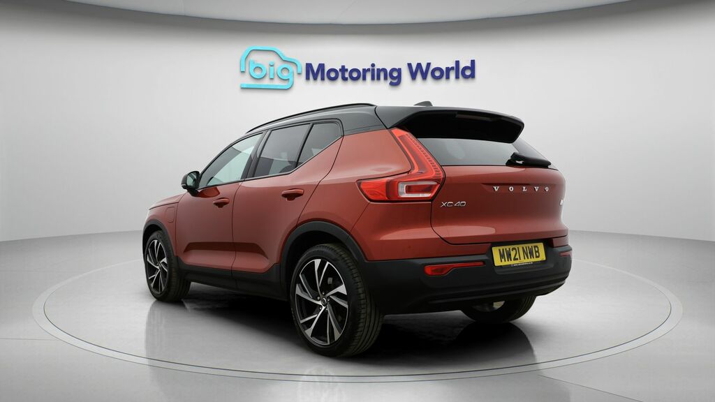 Volvo XC40 R-design Pro MW21NWB Red #5