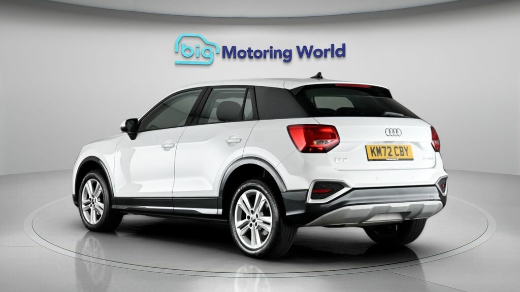 Audi Q2 Sport White #5