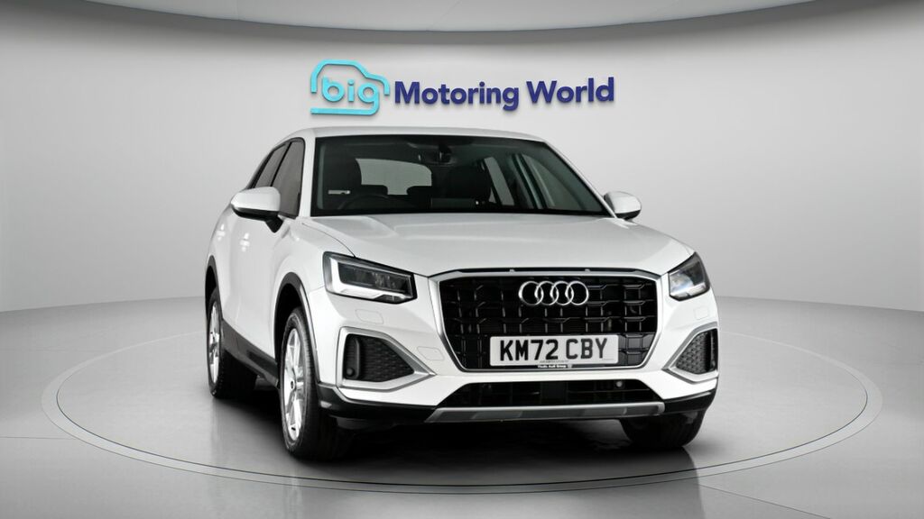 Audi Q2 Sport White #2