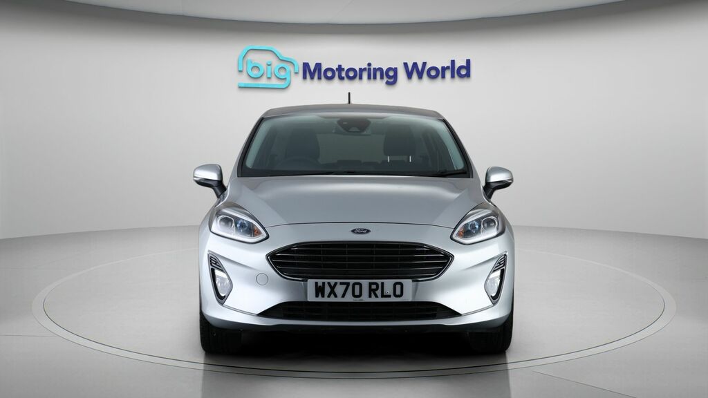 Ford Fiesta Titanium Silver #2