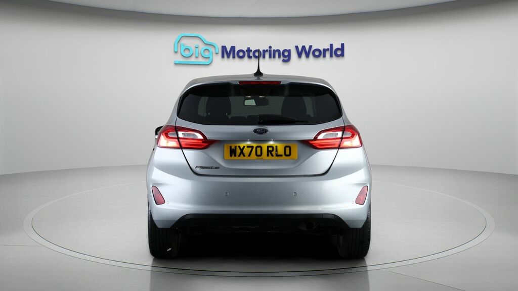 Ford Fiesta Titanium Silver #6