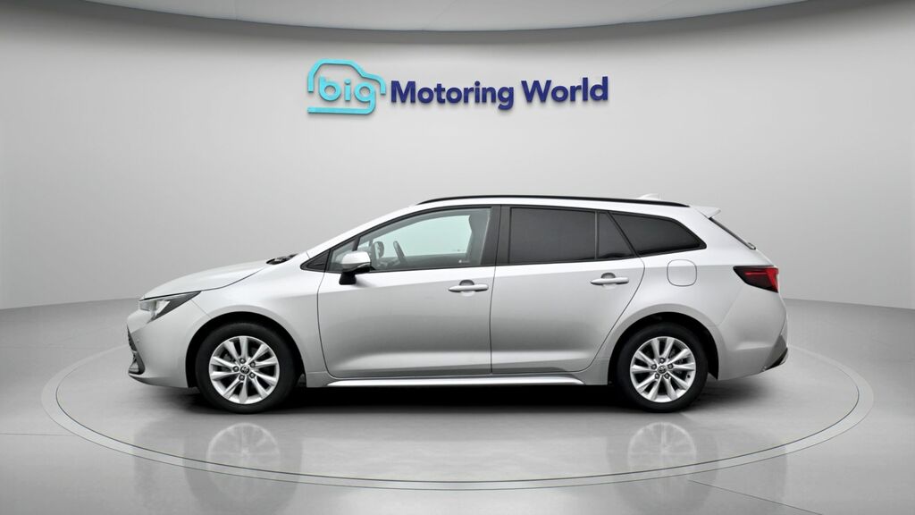 Toyota Corolla Icon Silver #4