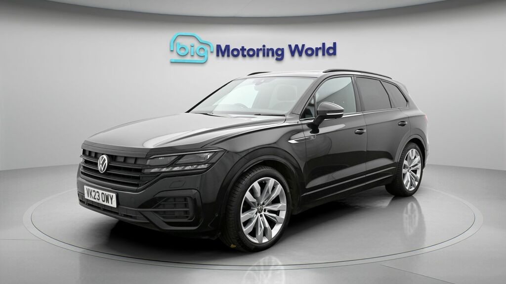 Volkswagen Touareg Black Edition VK23OWY Black #3