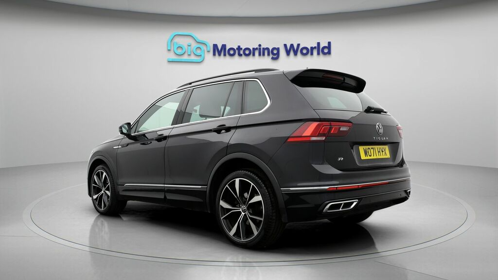Volkswagen Tiguan R-line WO71HYX Black #5