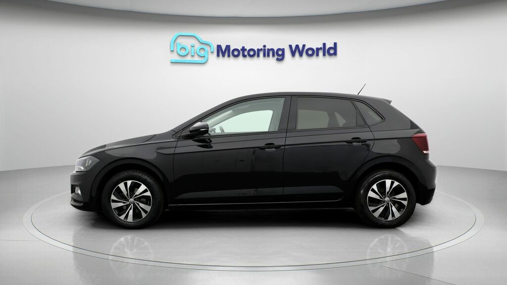 Volkswagen Polo Match Black #4