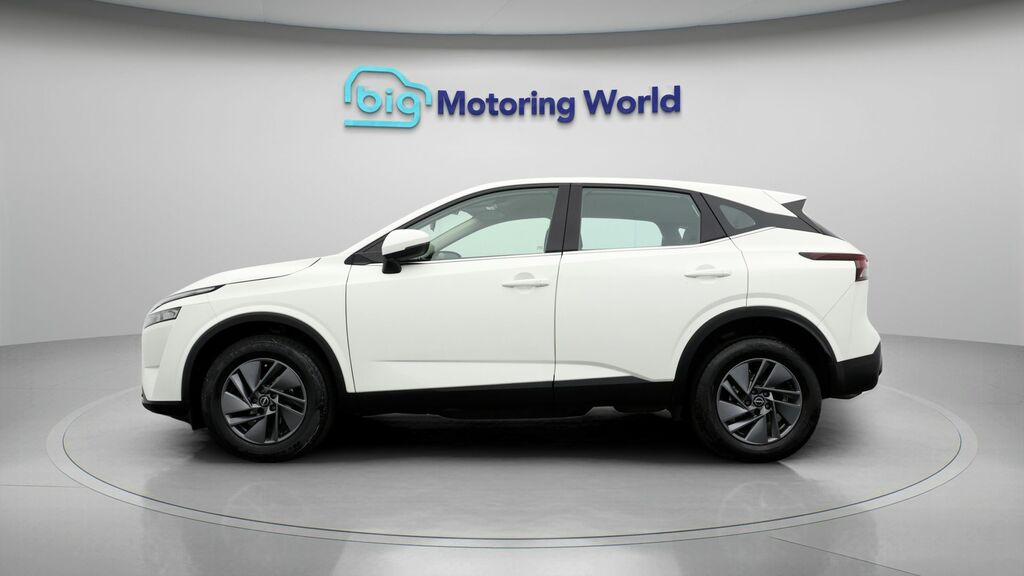 Nissan Qashqai Acenta Premium PN23WUO White #4