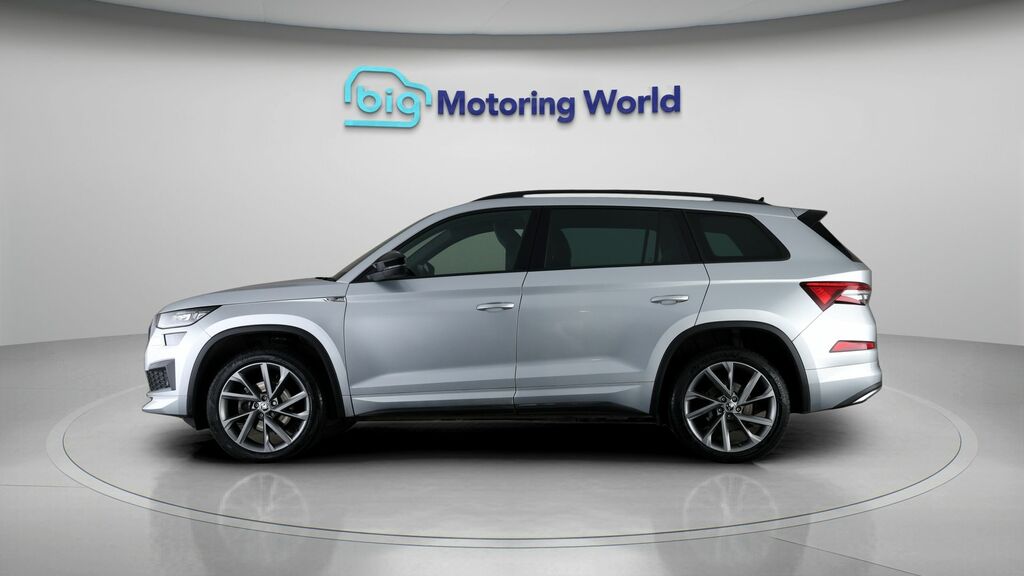 Skoda Kodiaq Sportline YR73XZS Silver #4