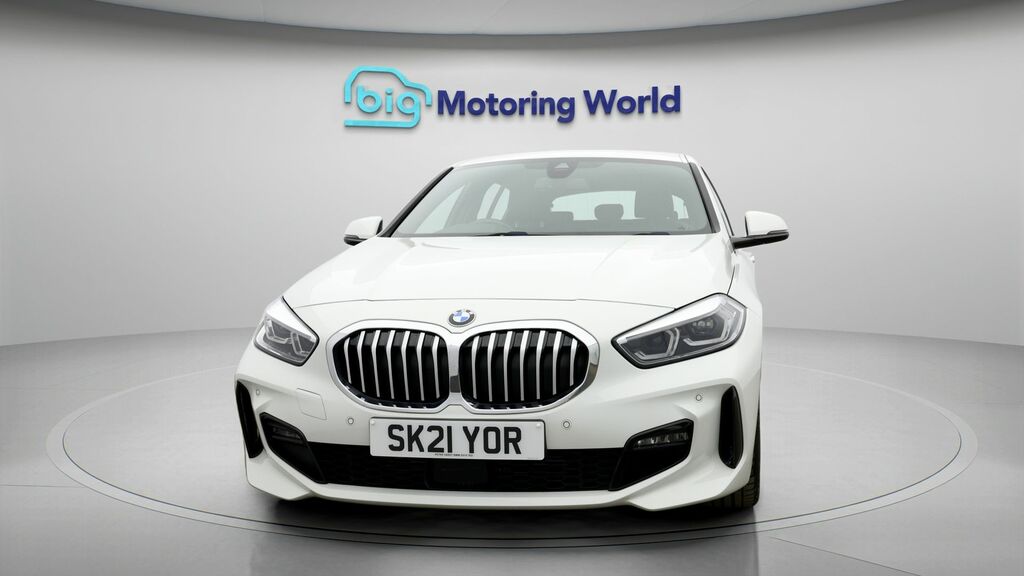 BMW 1 Series M Sport White #2