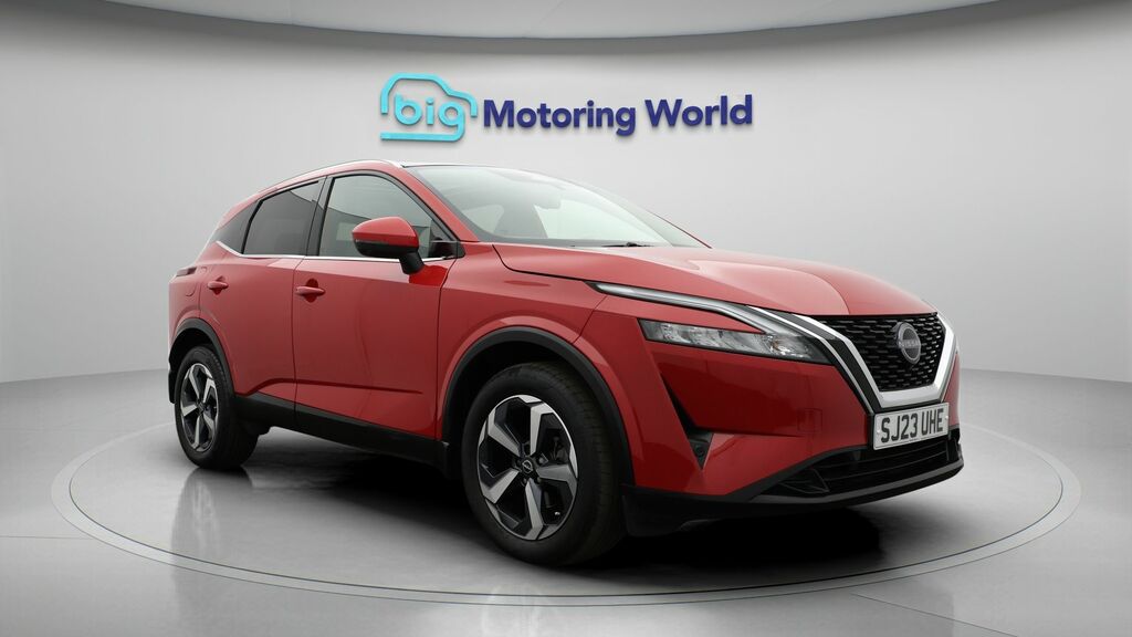Nissan Qashqai N-connecta SJ23UHE Red