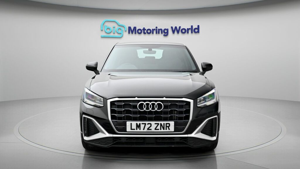 Audi Q2 S Line LM72ZNR Black #2
