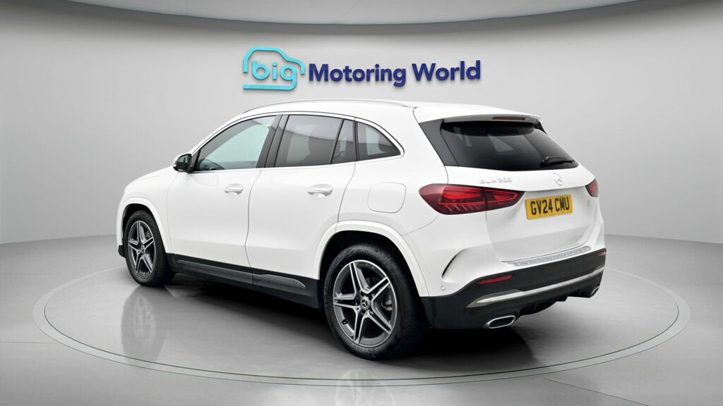 Mercedes-Benz GLA Class Amg Line White #5