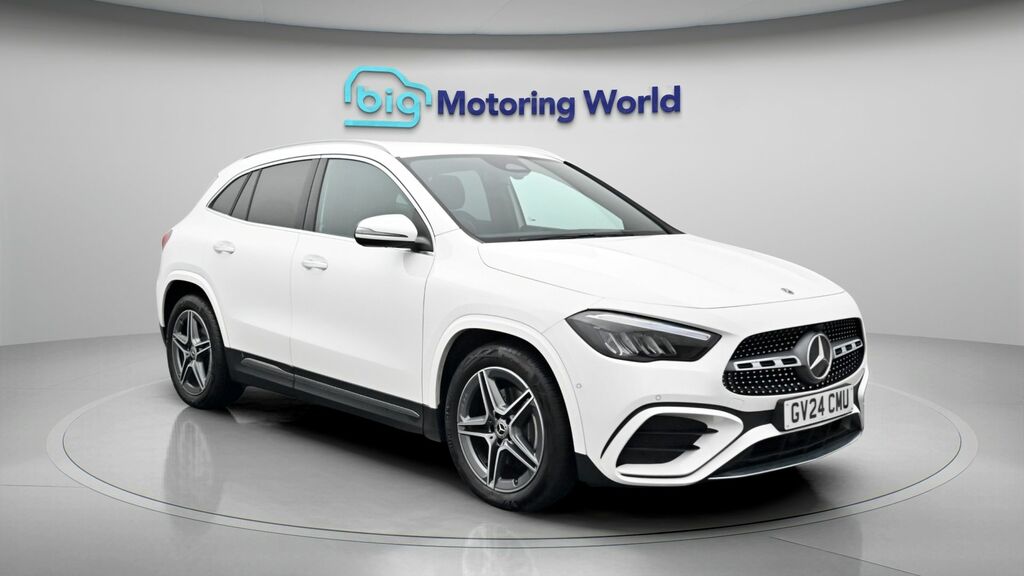 Mercedes-Benz GLA Class Amg Line White