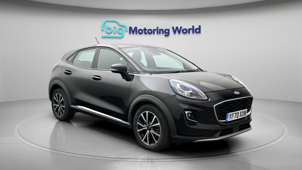 Ford Puma Titanium Black