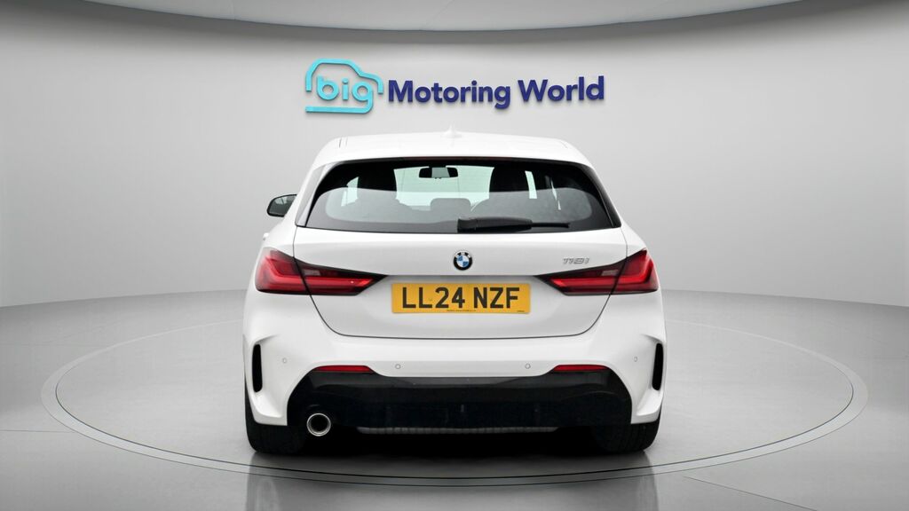 BMW 1 Series M Sport LL24NZF White #6