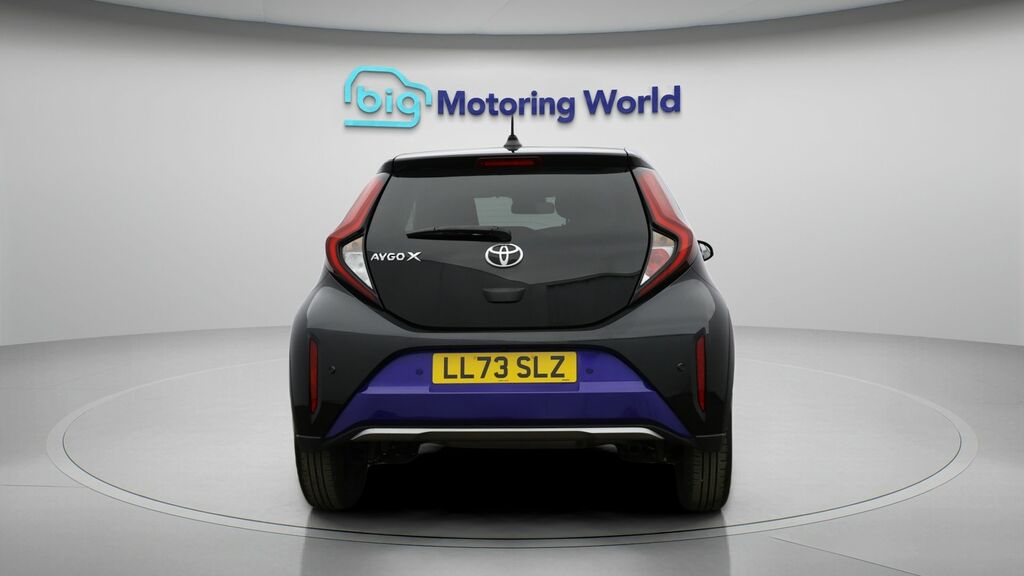 Toyota Aygo X Exclusive Blue #6