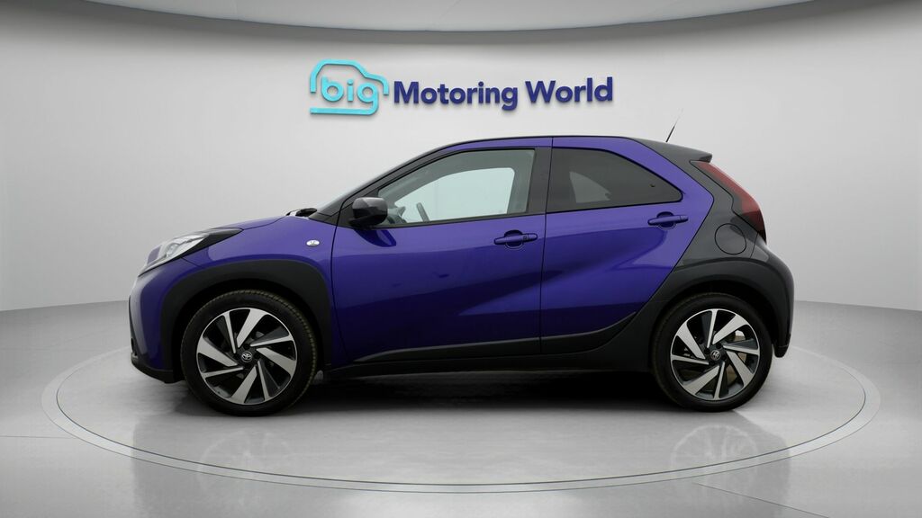 Toyota Aygo X Exclusive Blue #4