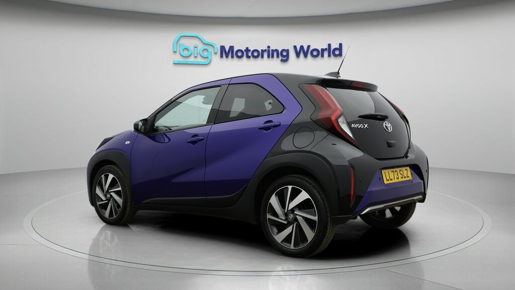 Toyota Aygo X Exclusive Blue #5