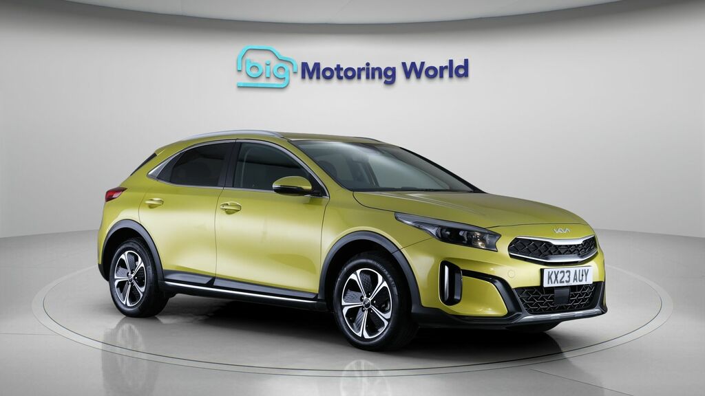 Kia Xceed 3 Yellow