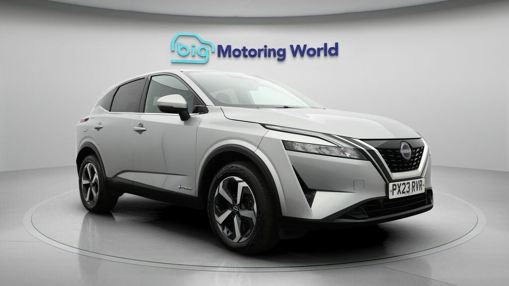 Nissan Qashqai N-connecta Silver
