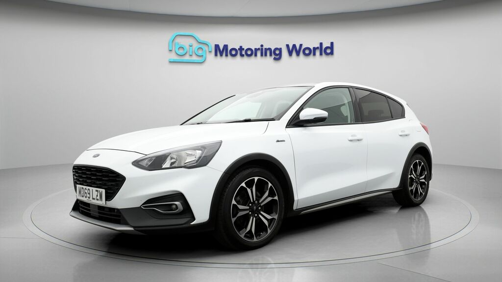 Ford Focus Active X MD69LZW White #3