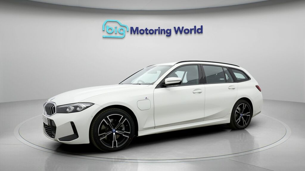 BMW 3 Series M Sport EF73DVV White #3