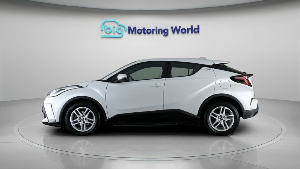 Toyota C-Hr Icon DF72VMH White #4