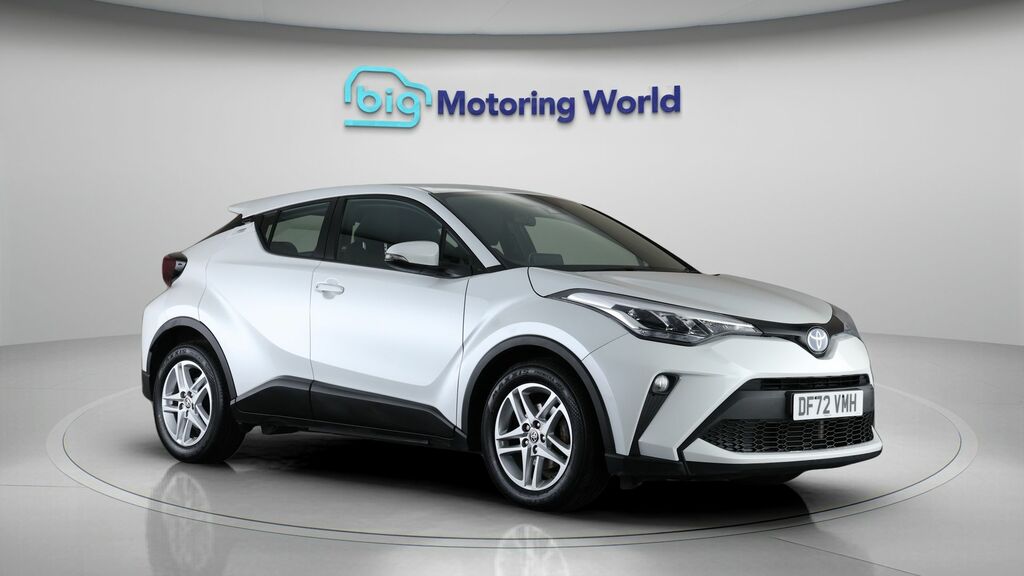 Toyota C-Hr Icon White