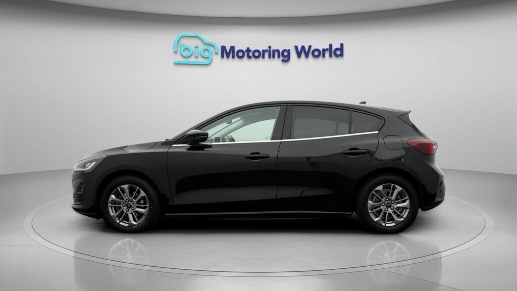 Ford Focus Titanium Black #4