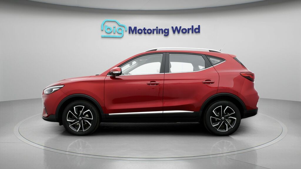 MG ZS Exclusive Red #4