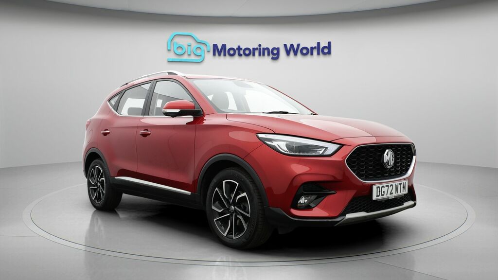 MG ZS Exclusive Red