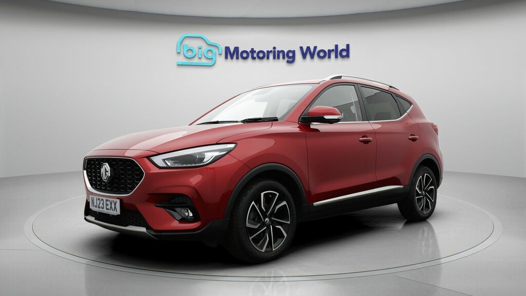 MG ZS Exclusive Red #3