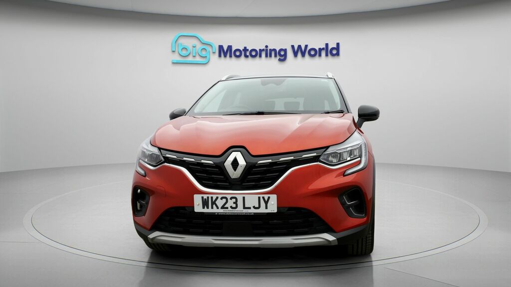 Renault Captur Techno Red #2