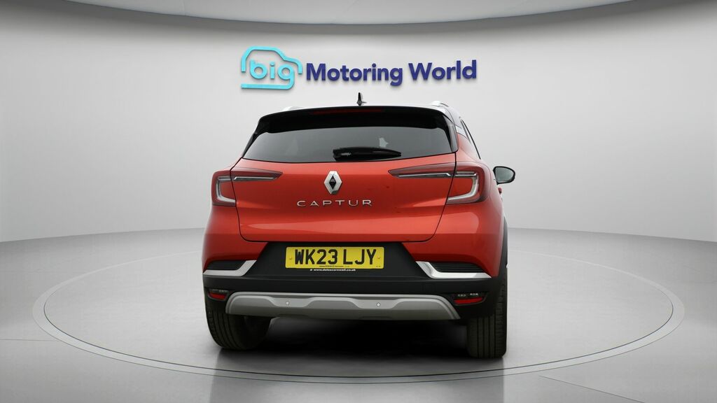 Renault Captur Techno Red #6
