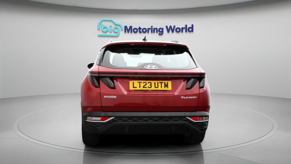 Hyundai Tucson Se Connect LT23UTM Red #6
